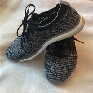 Nike Flyknit Zoom Trainer. Size 6